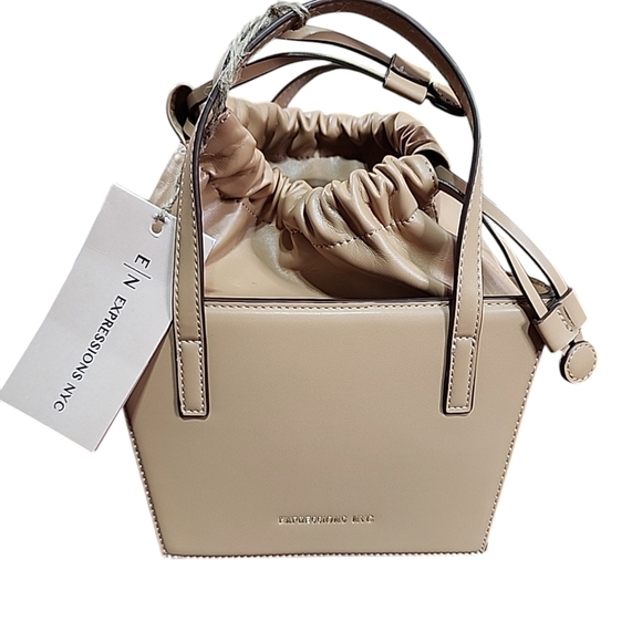 Express NYC Brand new bucket bag - Picture 2 of 13
